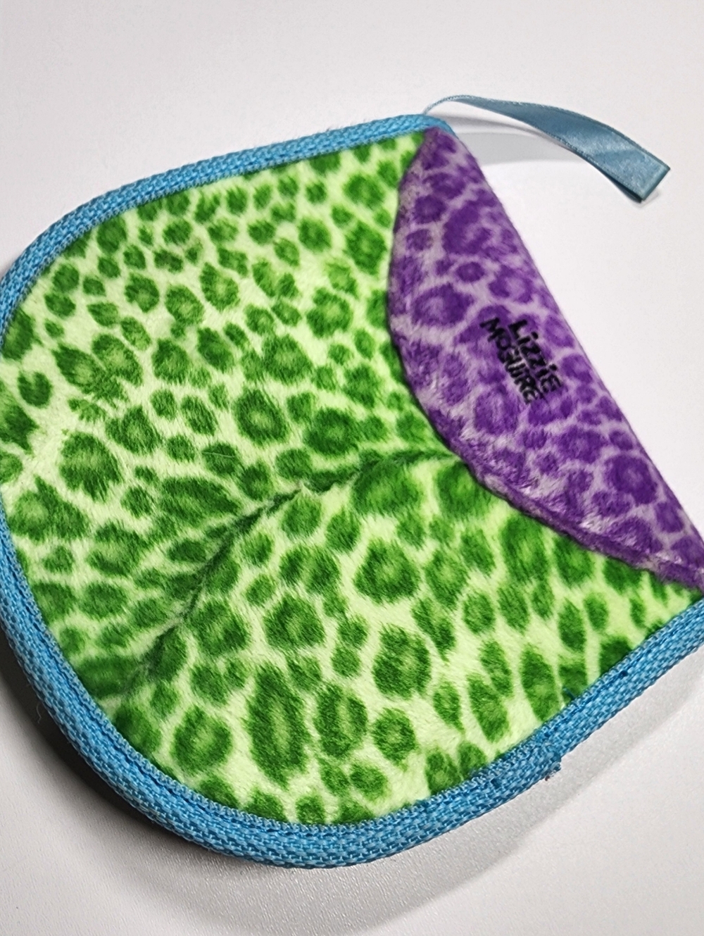 Vintage Lizzie McGuire Fuzzy CD Case Disney Channel Cartoon Collectible 2000s - Picture 2 of 4